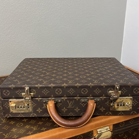 S O L D 🔥 Vintage Lv Briefcase - Picture 6 of 8